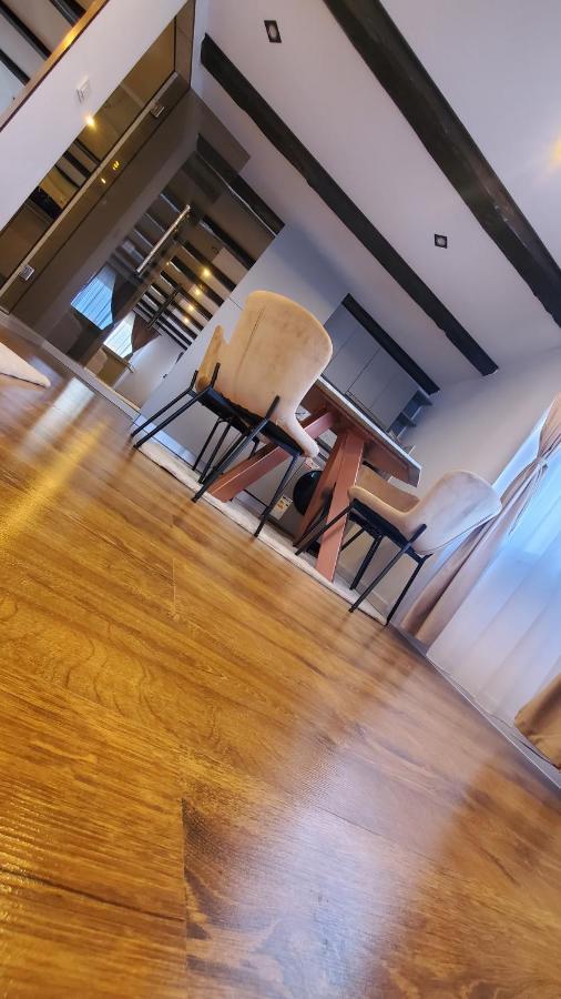 Flux Studios Apart 2 Oradea Ngoại thất bức ảnh