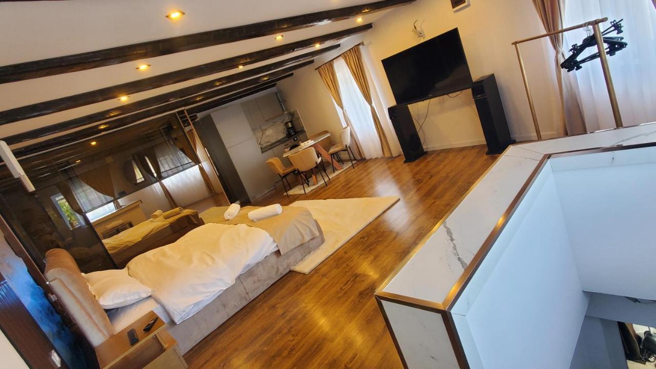 Flux Studios Apart 2 Oradea Ngoại thất bức ảnh